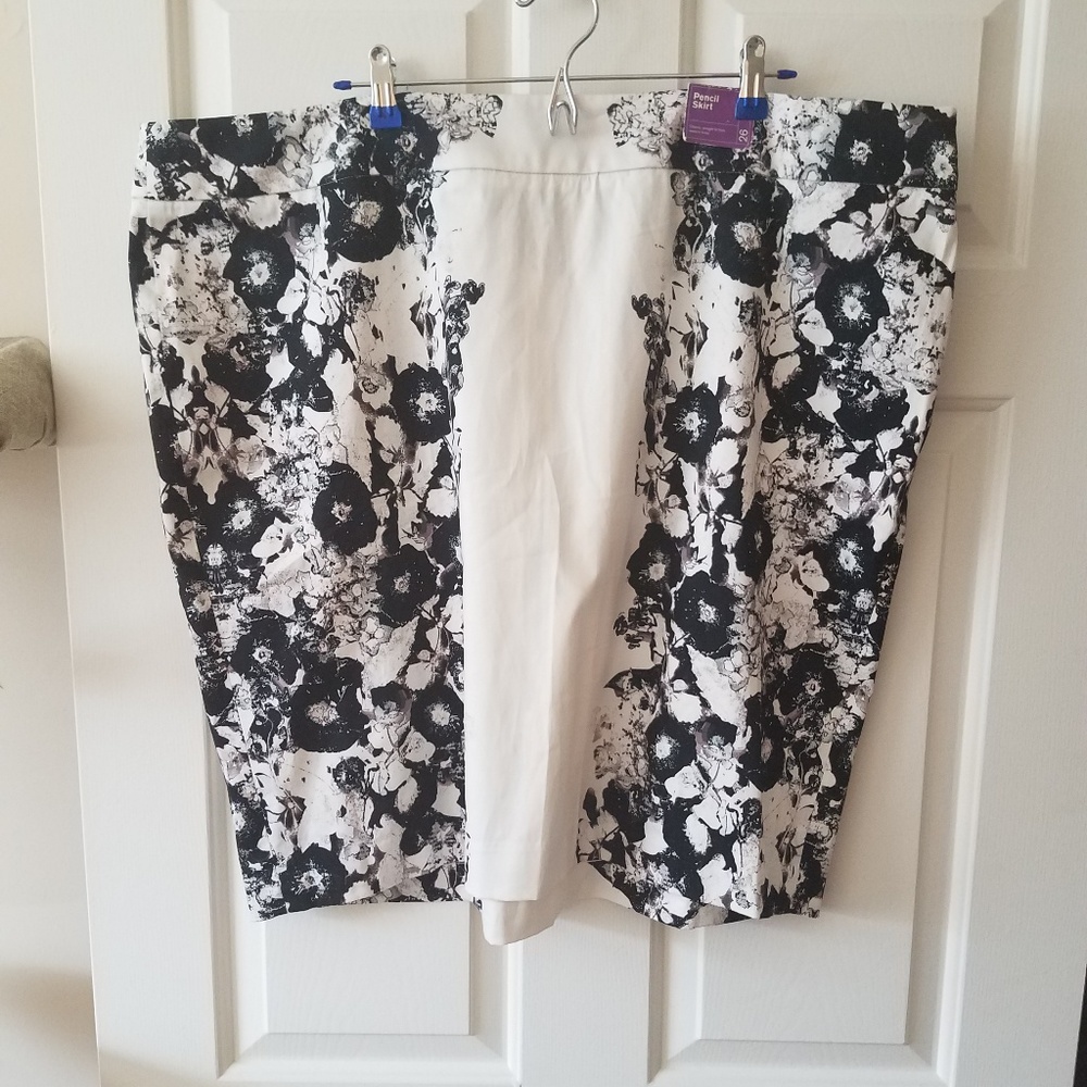 Lane Bryant Floral Black & White Pencil Skirt ~ NWT Sz 26